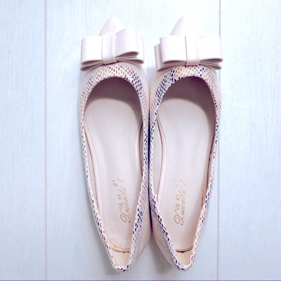 NWOT Pointed flats with Bow - Pink - Picture 6 of 6
